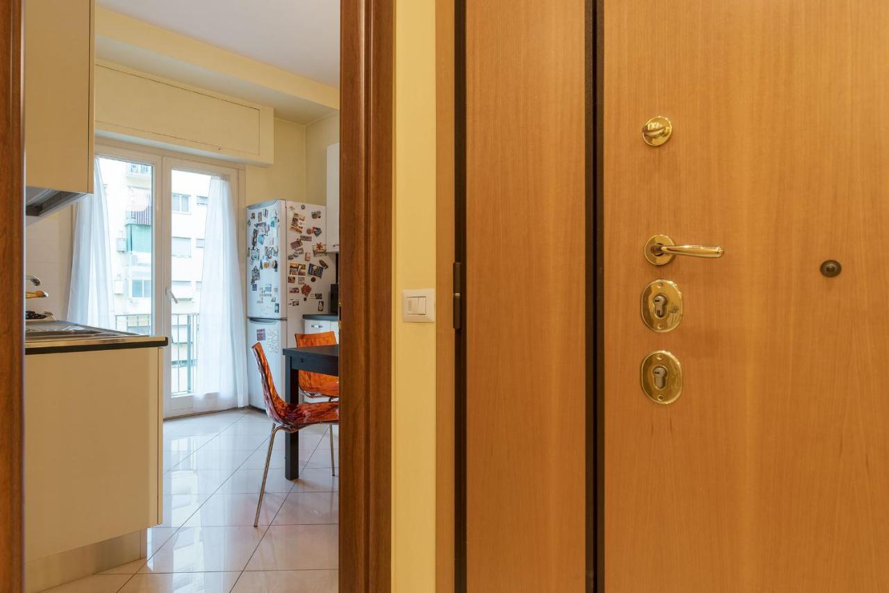 Lovely Flat Marconi District Roma Exterior foto